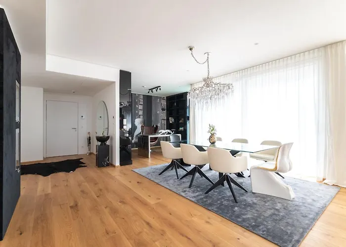 Exclusive 2Br Skyline Penthouse By Hm