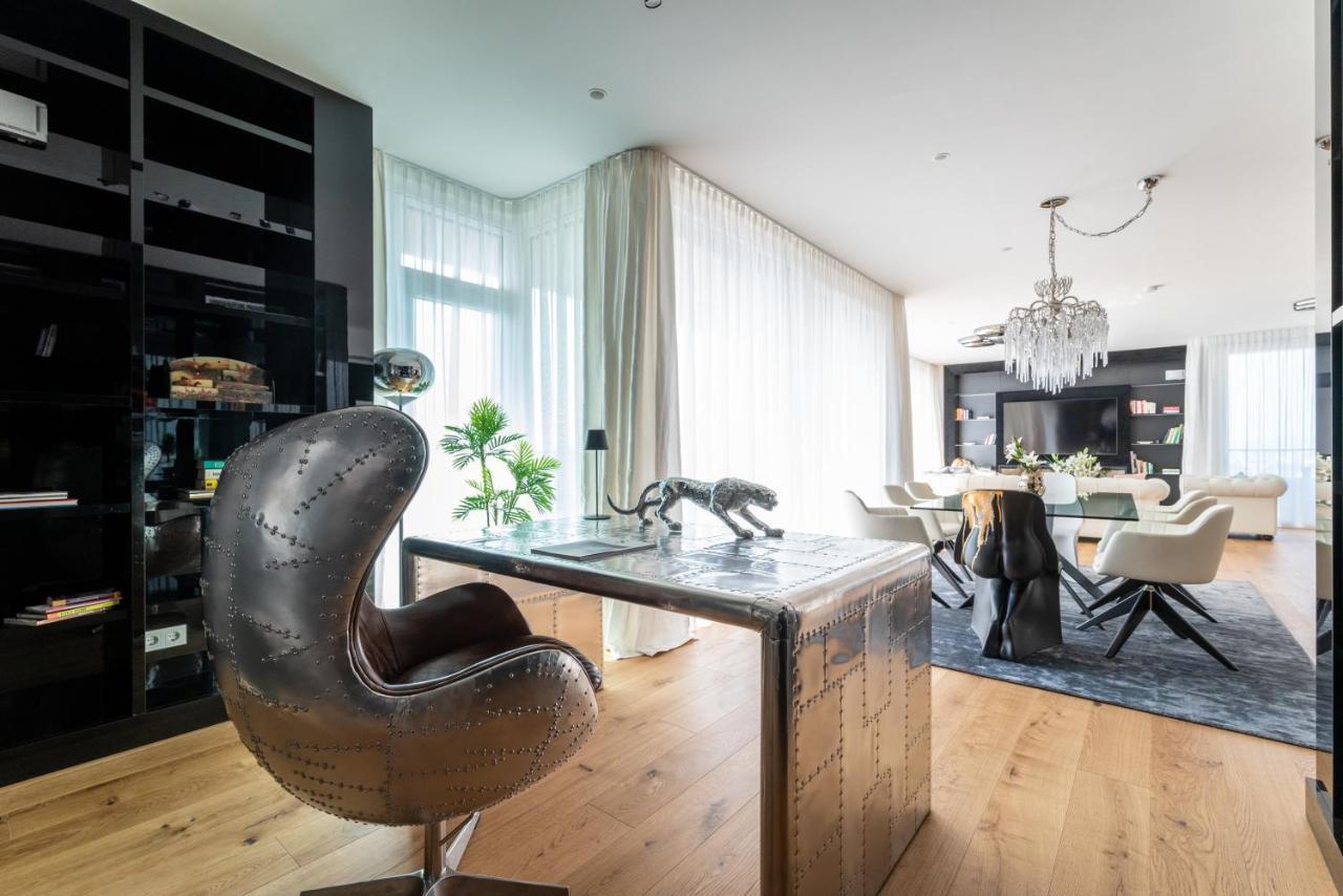 Exclusive 2br Skyline Penthouse By Hm Appartement